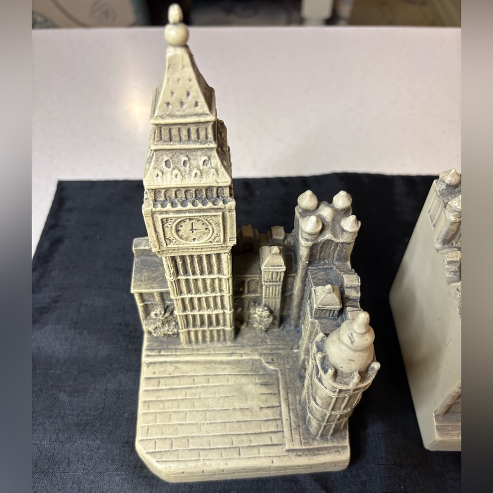 Decorative Big Ben Bookends - Picture 6 of 12